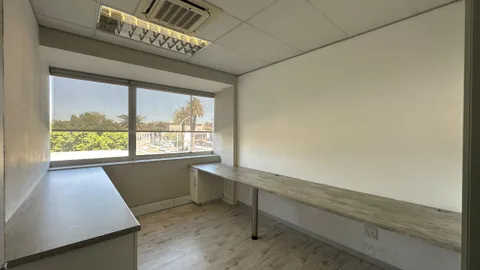 WhatsApp Image 2025-10-20 at 09.52.25 (2).